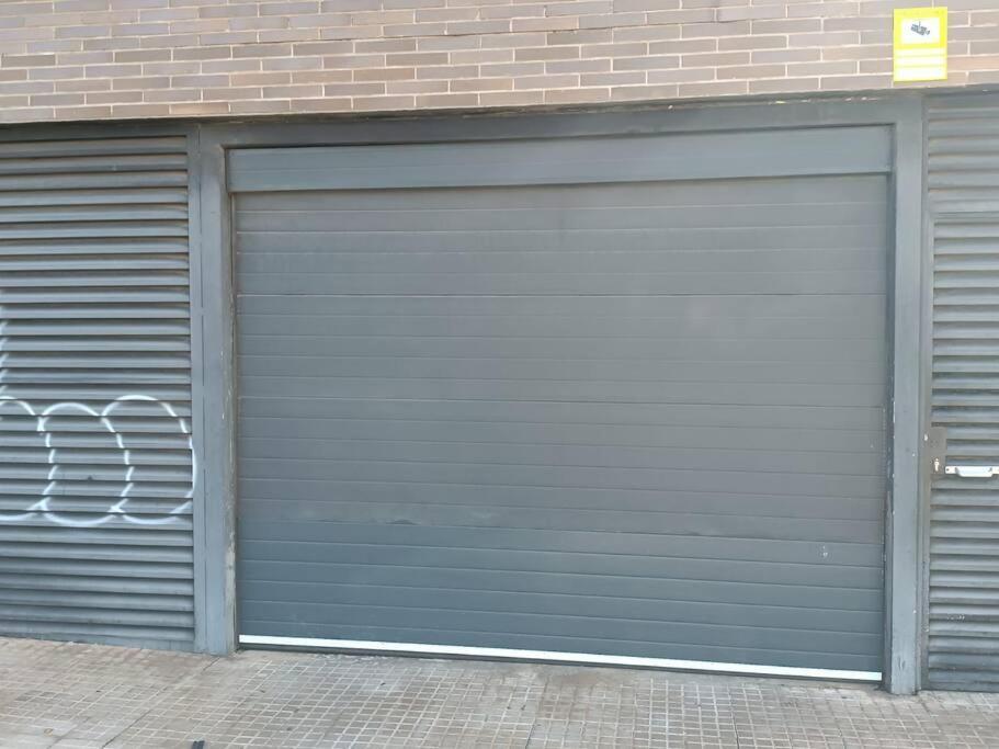 Duplex Con Piscina En Rubi Apartment Exterior photo