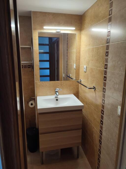 Duplex Con Piscina En Rubi Apartment Exterior photo